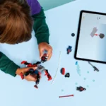 LEGO® ǀ Marvel Miles Morales Mech vs. Spider-Man 2099 - 76337 - Image 4