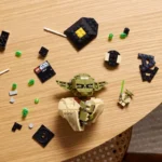 LEGO®  Star Wars™ Yoda™ Bust Collectible Building Set 75438 - Image 4